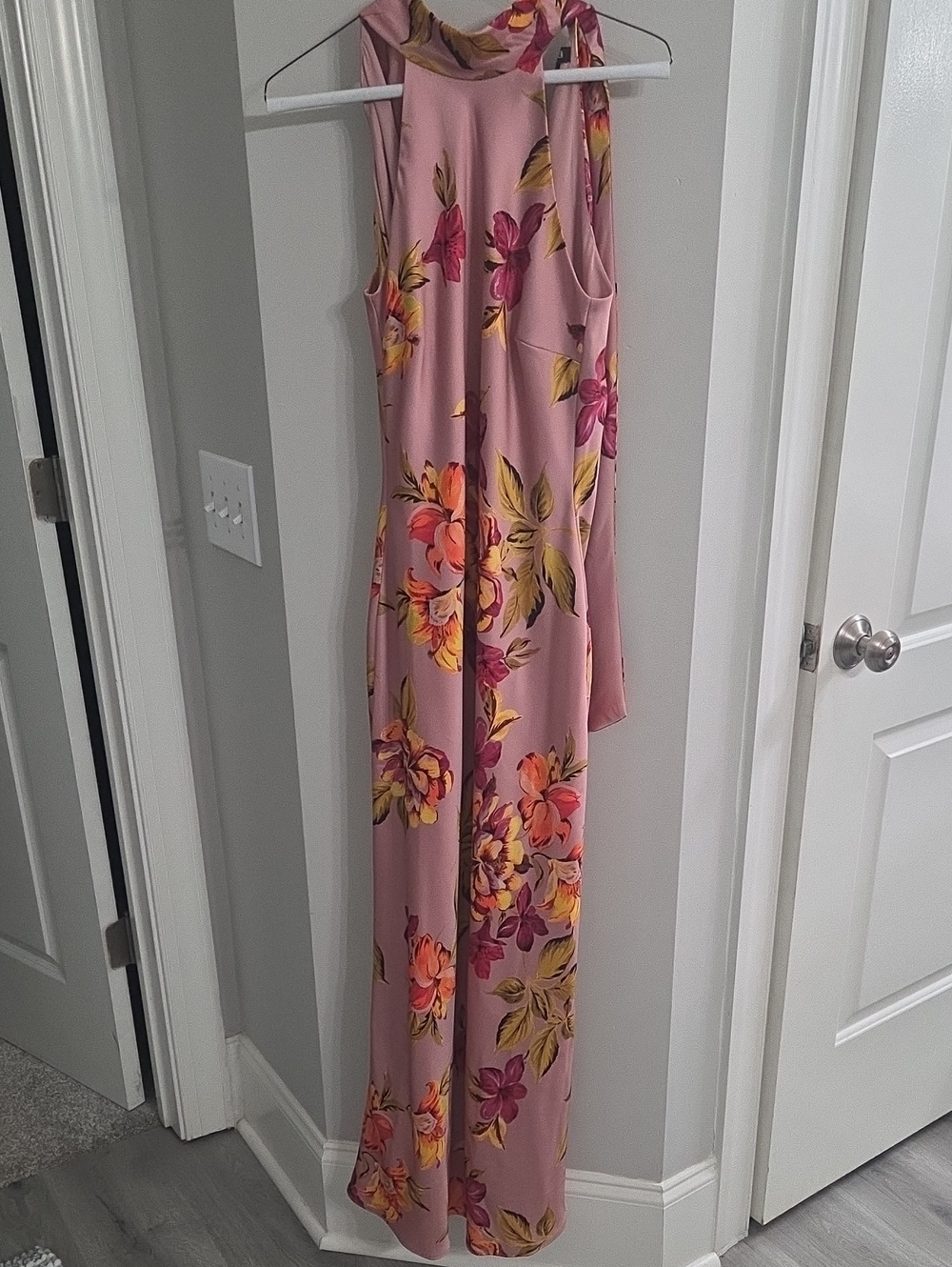 Sleeveless Pink Floral Maxi Dress with Tie Neck